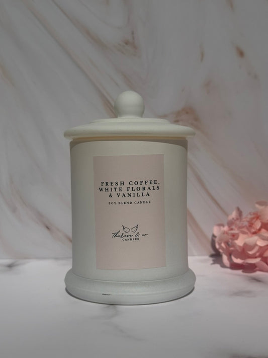 Fresh coffee, white florals and vanilla