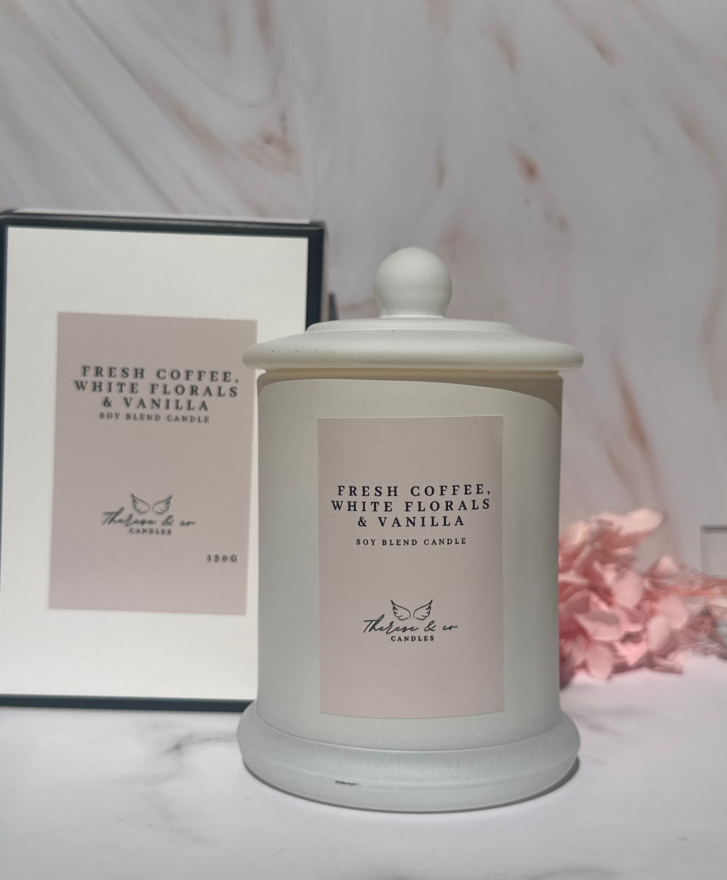 Fresh coffee, white florals and vanilla